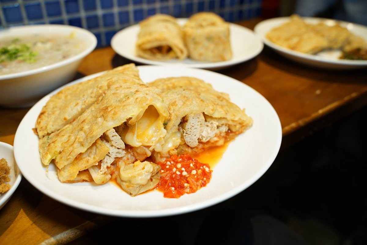 從早吃到晚！新竹５家部落客激推小吃：臭豆腐蛋餅、鹽酥帝王蟹、噴汁牛肉餅