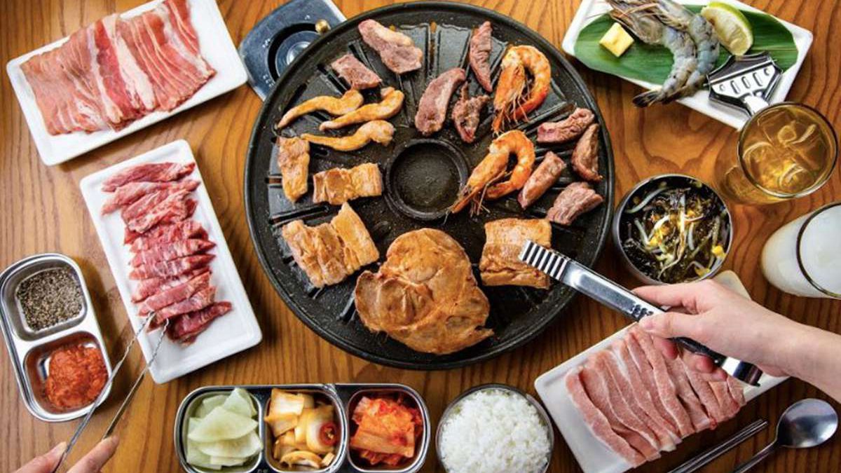 只要200元起！韓國烤肉一個人爽爽吃，泡菜、豆芽紫菜湯也附上