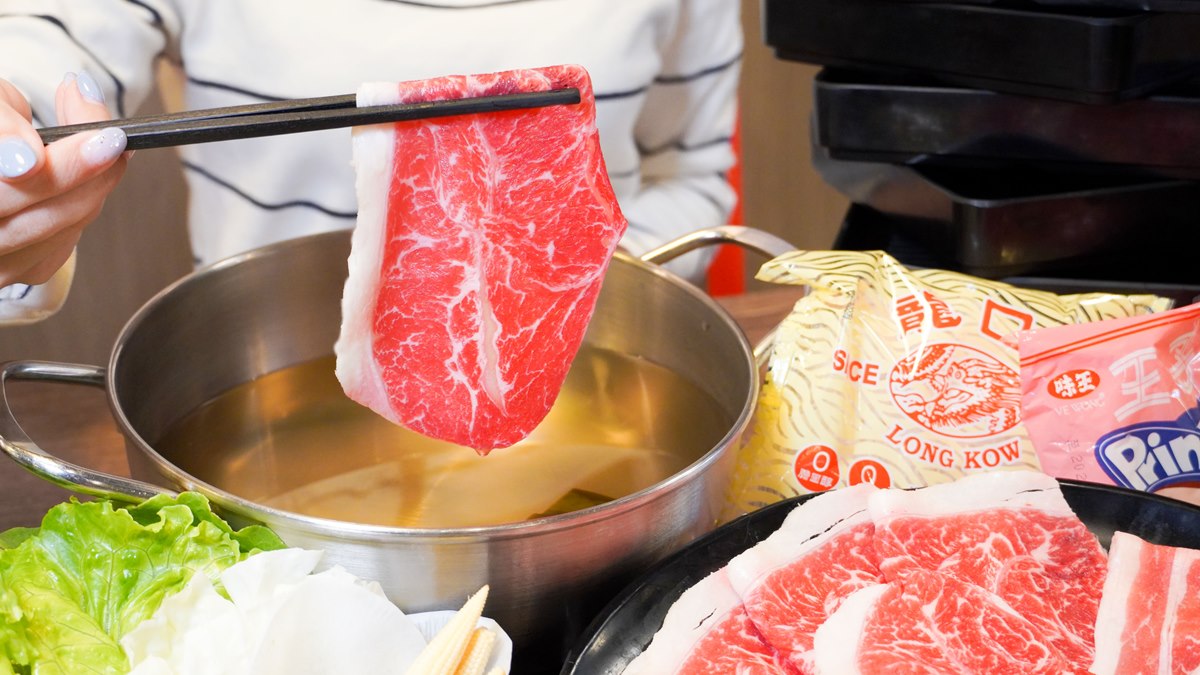 399元海陸吃到飽！「東吉水產」推超市個人鍋，頂級牛胸腹肉、海蝦通包