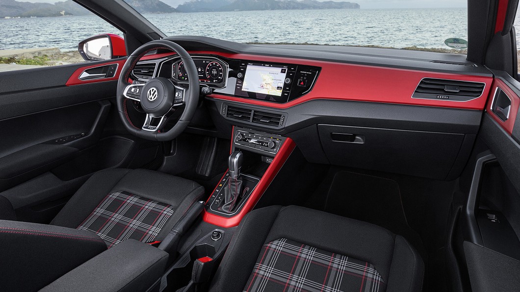 運動化內裝套件為Polo GTI標準配備之一。(圖片來源/ Volkswagen)
