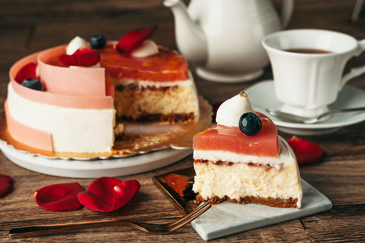 寵媽靠這篇！10款母親節蛋糕大盤點：紅豆千層蛋糕、白桃玫瑰乳酪