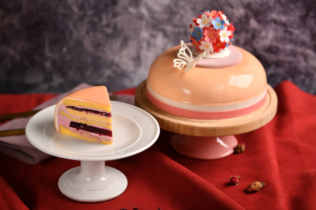 寵媽靠這篇！10款母親節蛋糕大盤點：紅豆千層蛋糕、白桃玫瑰乳酪