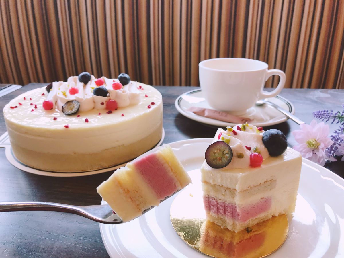 寵媽靠這篇！10款母親節蛋糕大盤點：紅豆千層蛋糕、白桃玫瑰乳酪