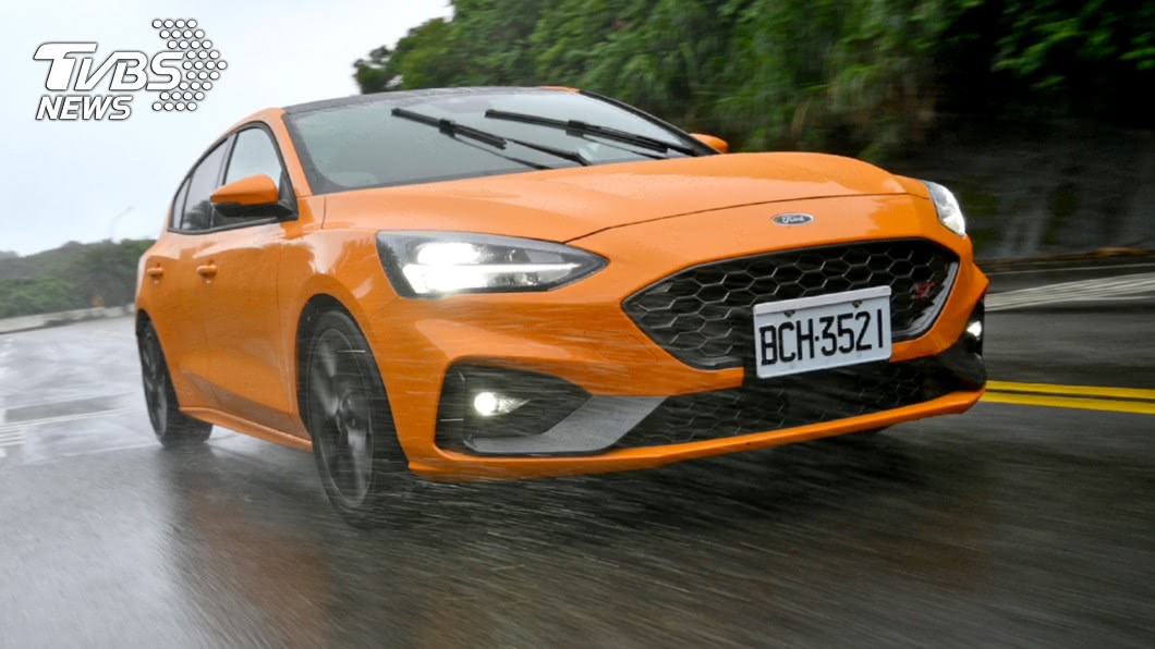 Focus ST由Ford Performance調校，整體操控表現相當好。