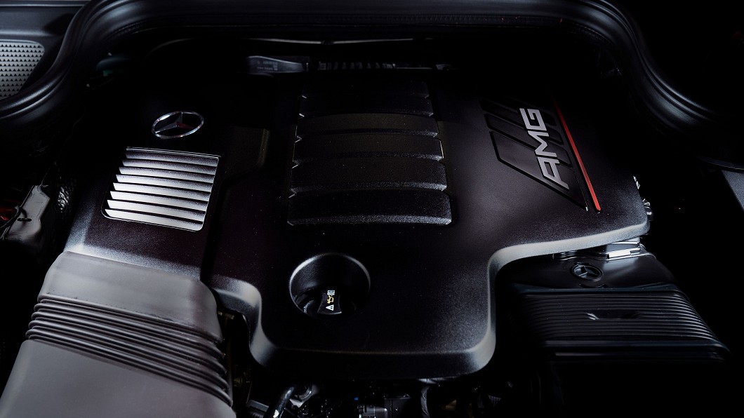 3.0升直列六缸渦輪增壓汽油引擎，可輸出高達435 hp最大馬力。(圖片來源/ M.Benz)