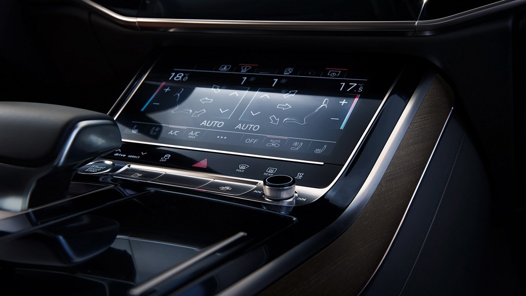 Audi A8的觸控螢幕導入了MMI touch response直覺式觸控系統，能夠模擬回饋觸感及按鍵聲響。(圖片來源/ Audi)