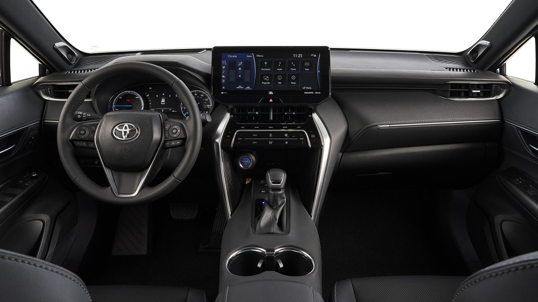 中控台螢幕最高可搭配12.3吋觸控螢幕，符合時下買家對於大螢幕的需求。(圖片來源/ Toyota)