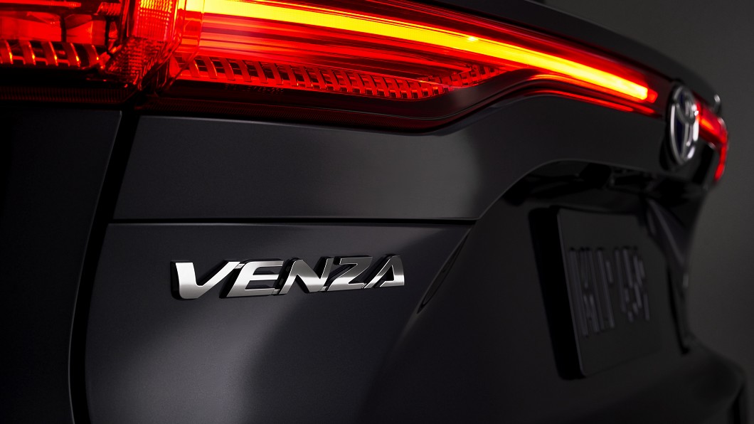 Venza透過跑車化外型，搭配豐富配備與質感，目標切入跨界跑旅市場。(圖片來源/ Toyota)