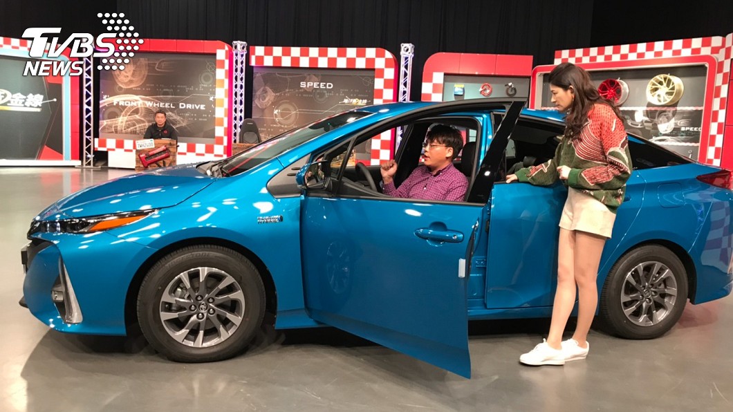小七認為Toyota Prius PHV操作方式與普通燃油車大同小異。(圖片來源/ 地球黃金線)