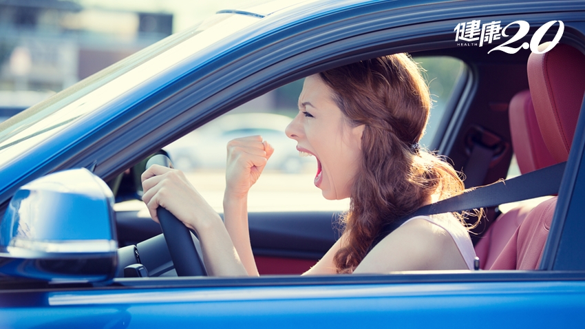 為什麼平常很溫和的人，一開車就暴躁？腦科學家揭密