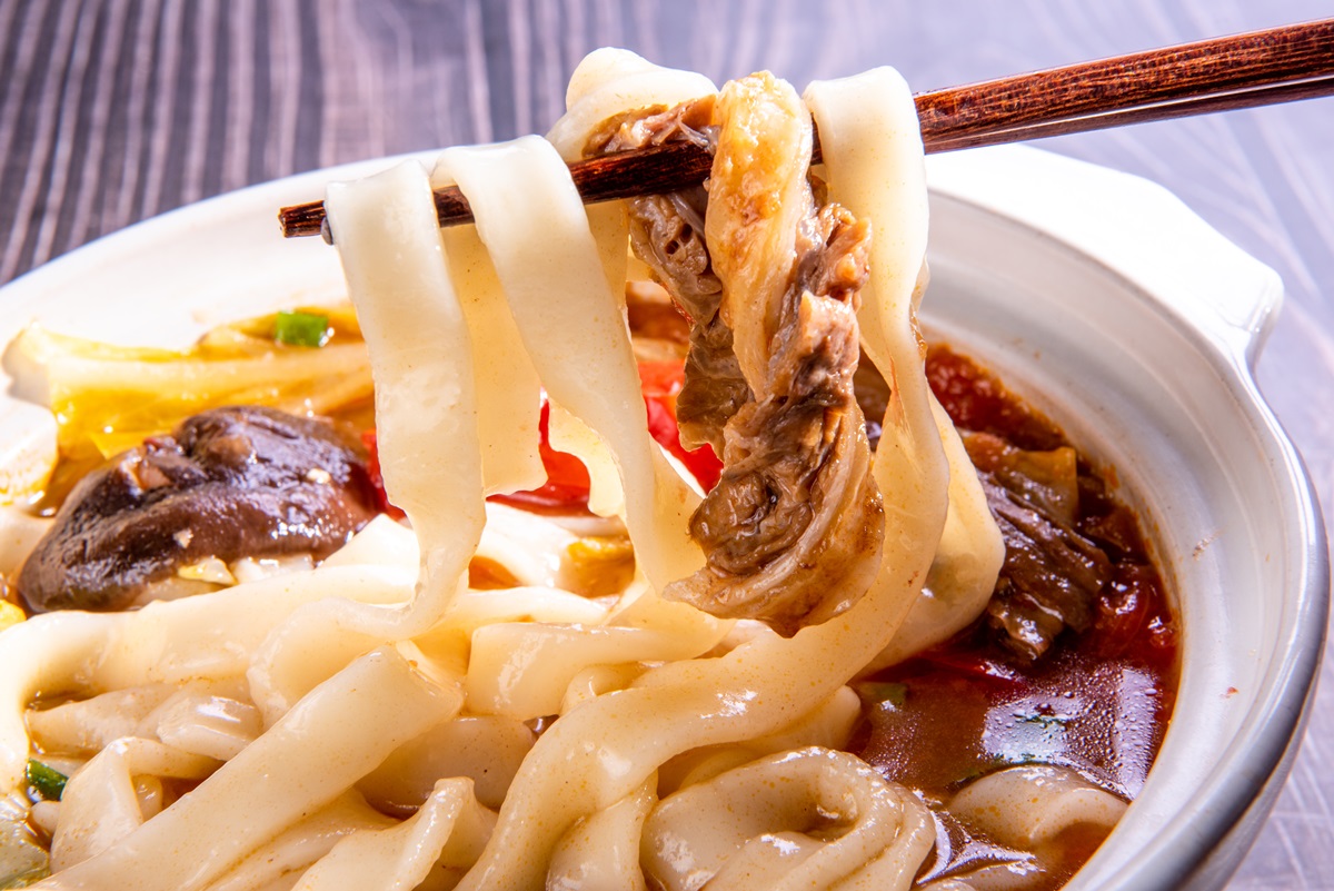 4款TOP級牛肉麵在家也能開吃！天王來台指名「麻神」、「六福皇宮」主廚監製都吃得到