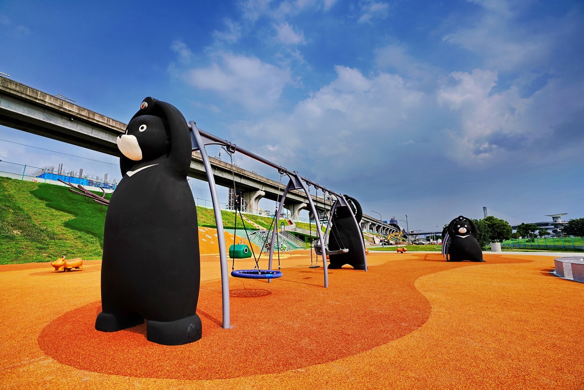 全台最大「堤坡滑梯樂園」免費開溜！「台灣黑熊鞦韆」「獮猴溜滑梯」小孩必玩瘋