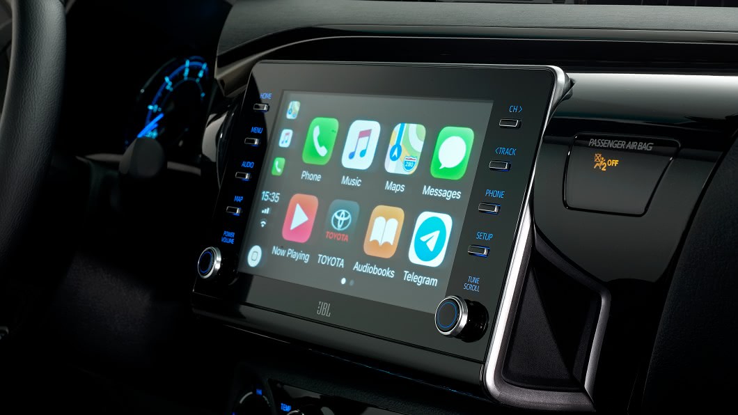中控台植入8吋觸控螢幕，同時支援Apple CarPlay以及Android Auto智慧型手機連結。(圖片來源/ Toyota)