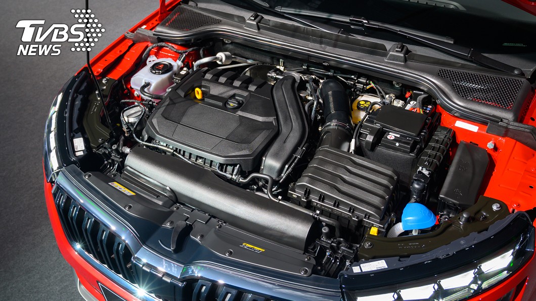 1.5 TSI配有主動式汽缸管理系統，除150匹馬力、25.5公斤米扭力輸出，還有16.9km/L平均油耗。