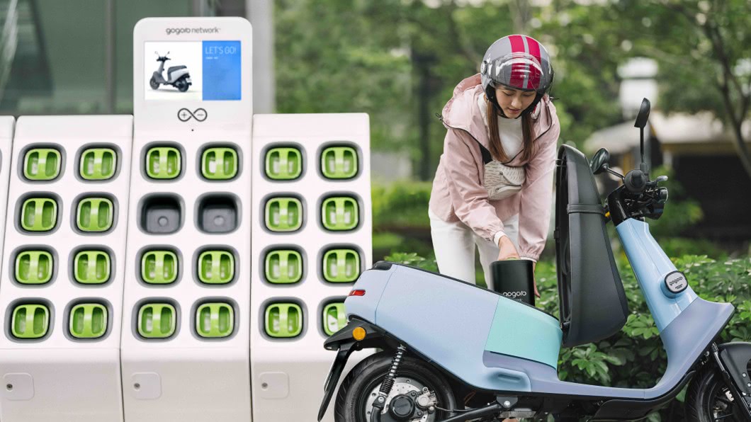 Gogoro Network 今日針對長距離通勤的用戶,推出專屬單顆電池車款的騎到飽資費方案與性能提升服務方案。(圖片來源/ Gogoro) 只要月付399 Gogoro單顆電池車款騎到飽