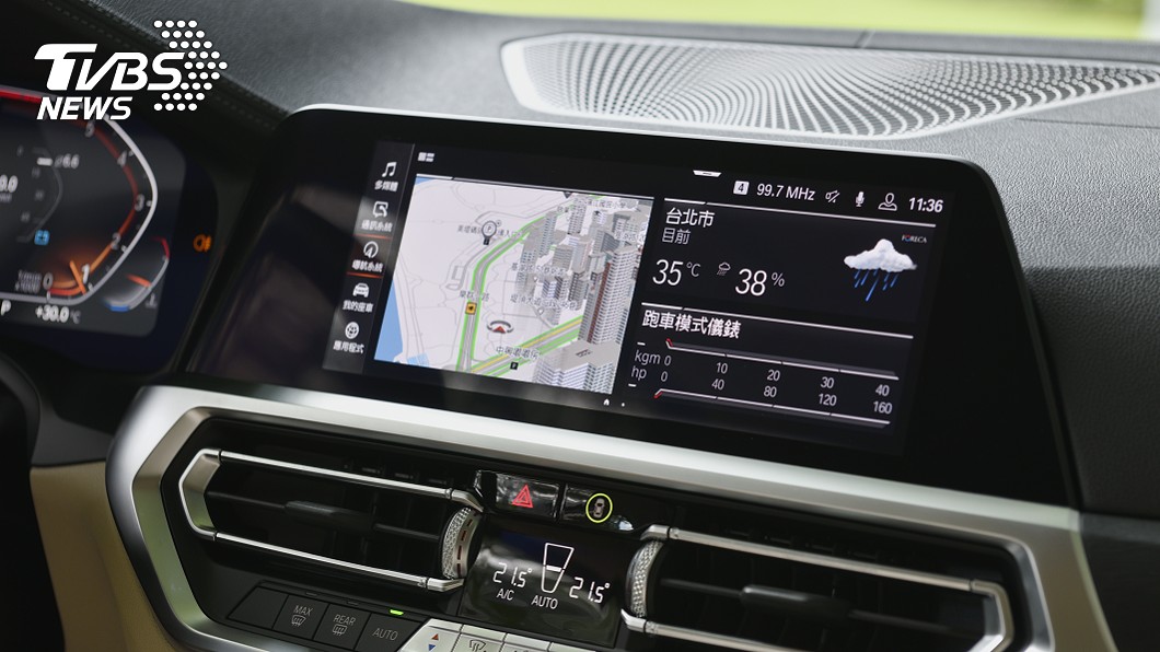 BMW智能衛星導航系統與iDrive7.0控制系統，帶來方便直覺的操縱體驗。 