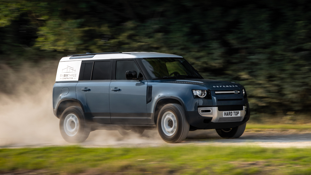 Defender被視為是Land Rover旗下具代表性的車款。(圖片來源/ Jaguar Land Rover ) 獻給做工的人 Defender Hard Top商用版登場