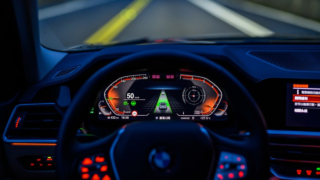 在安全配備方面，BMW 318i Luxury標配完整的BMW Personal CoPilot智慧駕駛輔助科技。(圖片來源/ BMW)