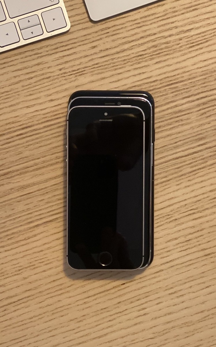 果粉嚇歪iPhone 12「變很小」！走回第一代「單手操控」尺寸，比女生手掌還小
