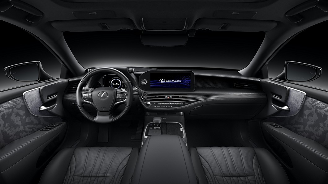 車內將12.3吋觸控螢幕改為獨立設計，同時透過細節調整提升質感。(圖片來源/ Lexus)