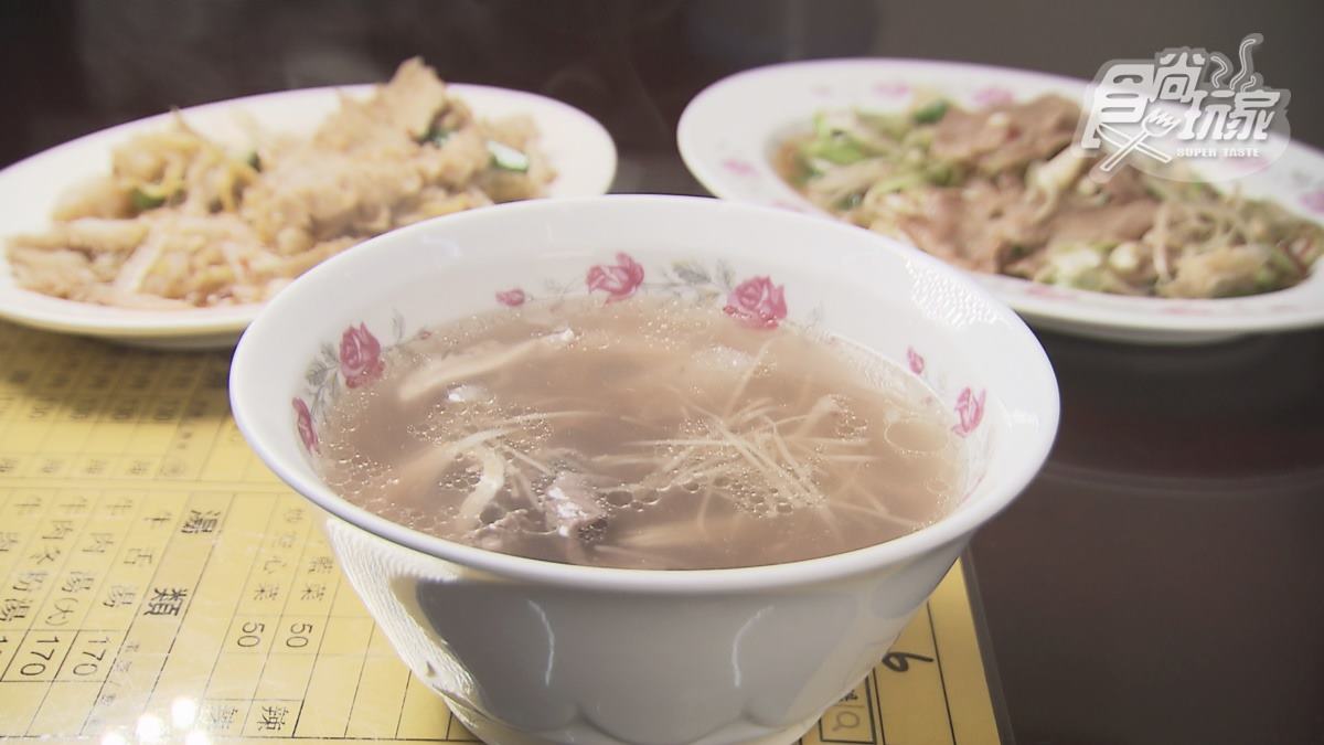 連台南人都說讚！嘉義古早味牛肉湯喝得到純粹鮮甜，還有滿料牛雜湯也必吃