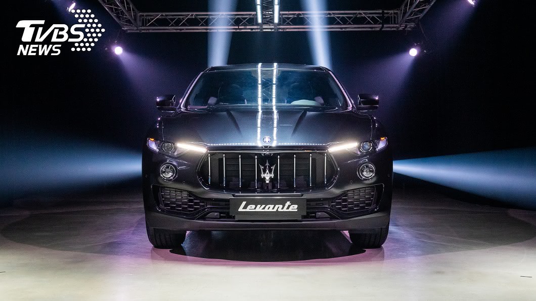 Maserati Levante Elite祭出358萬元起的售價,且首批限量50台,欲強壓Porsche Cayenne、BMW X5與M-Benz GLE等勁敵。 與瑪莎拉蒂最近的距離! Levante Elite入門款358萬元限量50台