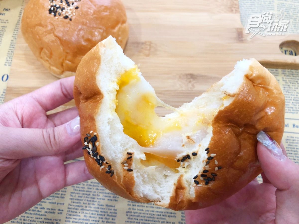 鹹蛋黃迷要跟上！全家超商推「芋頭x金沙」系列：貝殼麵包、厚餡三明治、泡芙