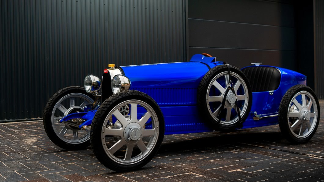 Bugatti Baby II是以1920年代經典Type 35為基礎，等比例縮小至75%大小。(圖片來源/ Bugatti)