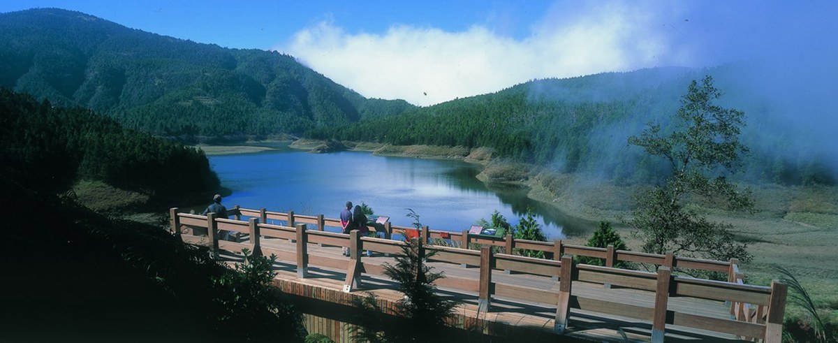 不開車也能玩遍「太平山」最美仙境！翠峰湖接駁2人就成行，還能免費入園