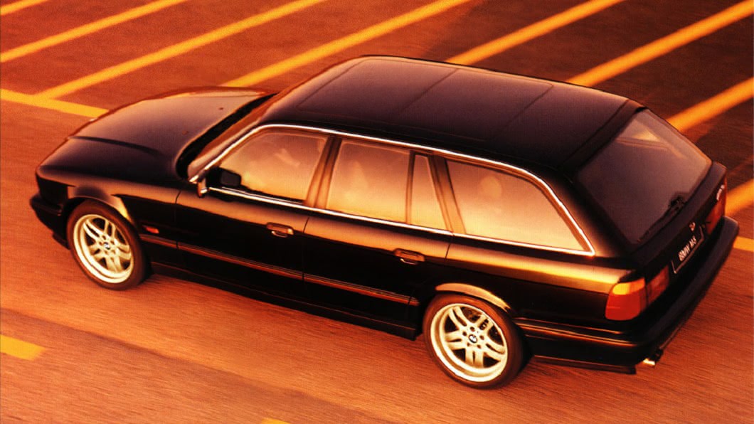 在歷史上，BMW曾推出過兩部M Power旅行車，其一為1992年第二代E34 M5 Touring。(圖片來源/ BMW)