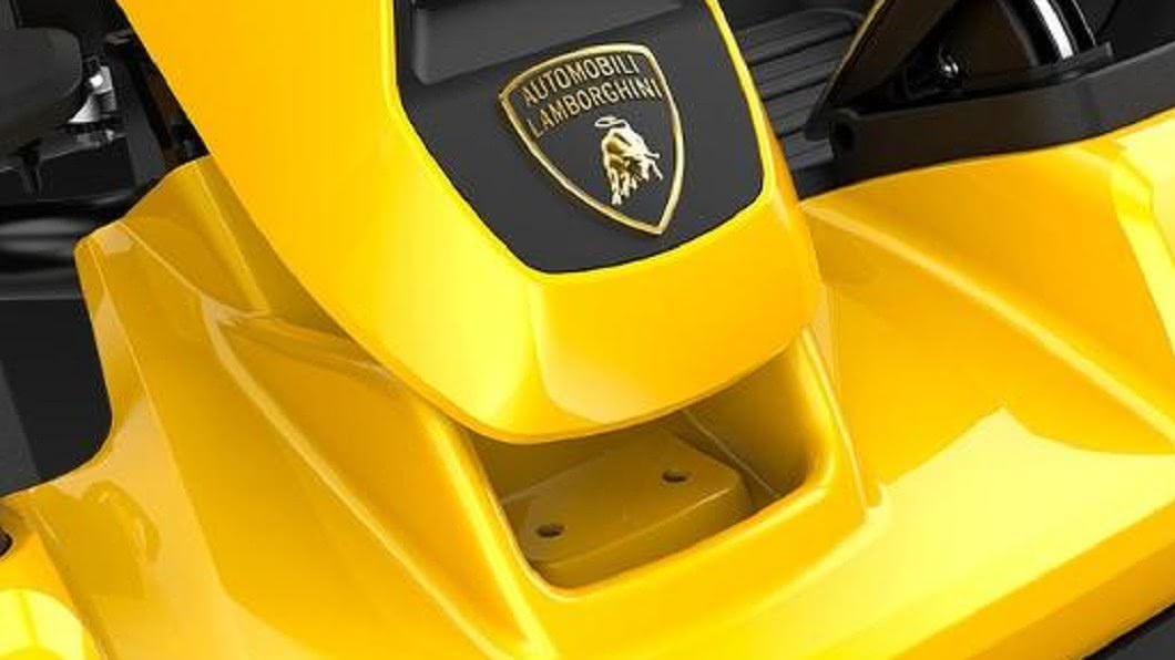 「九號卡丁車Pro Lamborghini」車頭上的Lamborghini廠徽。(圖片來源/ 小米)