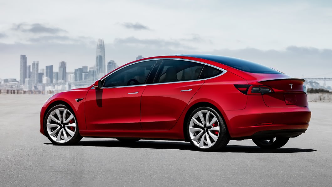 Model 3以3.5萬美元起價格成為Tesla目前銷售主力。(圖片來源/ Tesla)