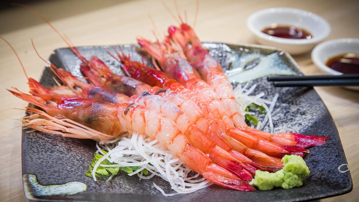 海鮮控心好癢！東港6隻甜蝦200元，黑鮪魚生魚片3種精華一次享用