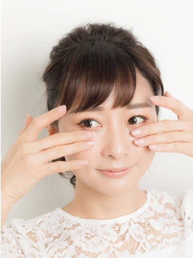 猜猜她幾歲？日本超人氣美容家公開凍齡4步驟：乳液竟要塗X次