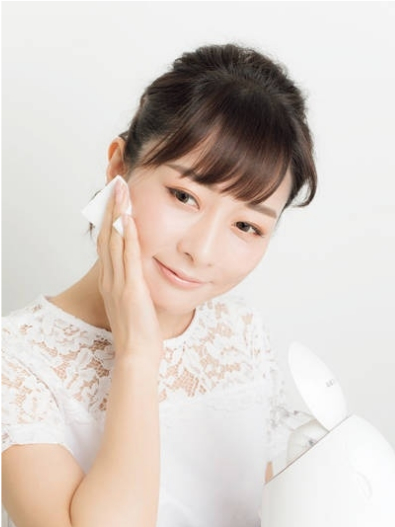 猜猜她幾歲？日本超人氣美容家公開凍齡4步驟：乳液竟要塗X次