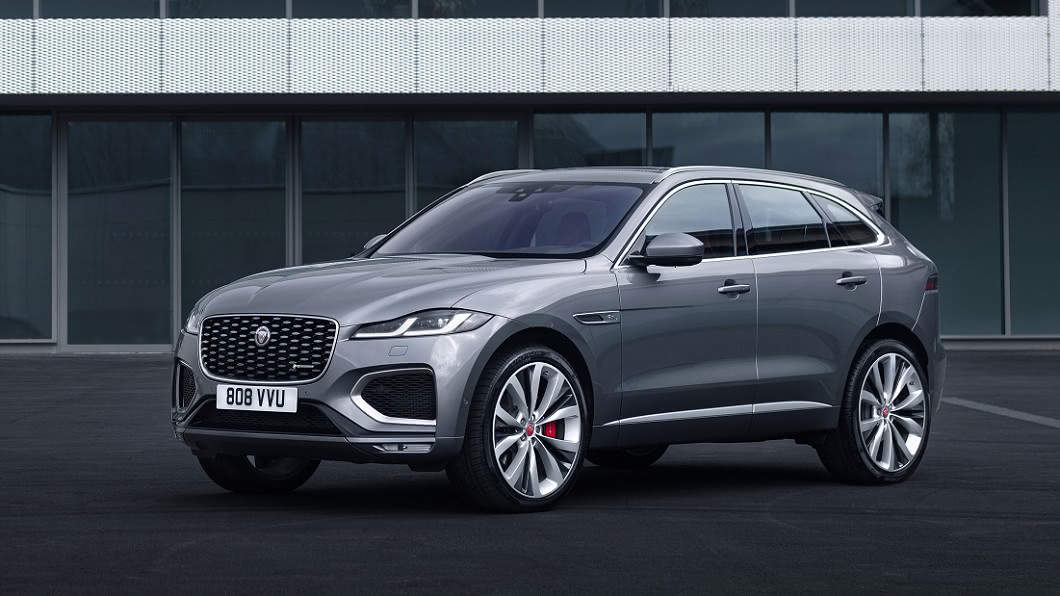 F-Pace是Jaguar品牌的當家休旅車,具備了許多英倫豪華元素。(圖片來源/ Jaguar) F-Pace小改款亮相 導入14吋大螢幕與電能動力科技