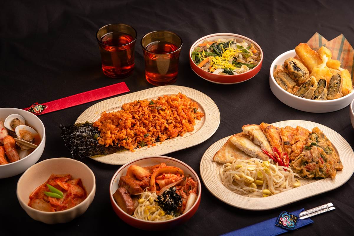 《一日三餐》韓式煎餅、《一起吃飯吧》炒粉絲這裡吃！韓劇好料在家6分鐘神還原