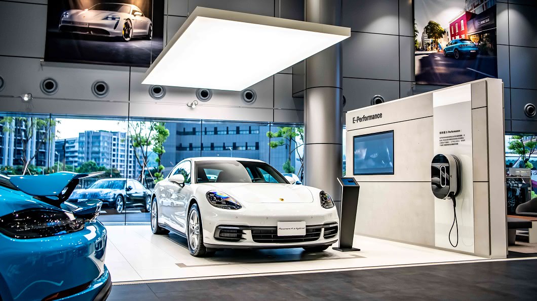 透過全新規劃的展示空間和全面升級的硬體設施，提供消費者更好的賞車體驗。