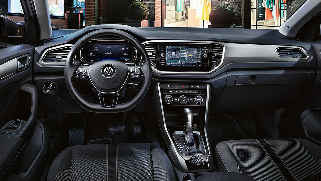 全車系標配10.25吋數位儀表板與8吋中控觸控螢幕。(圖片來源/ Volkswagen)