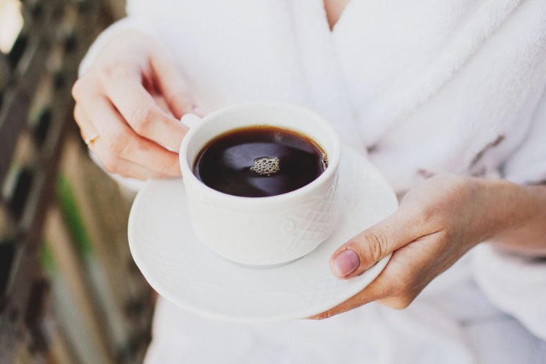 1年怒甩49公斤！女星實測「黑咖啡減肥法」，日本營養師：「這時間」喝才有效