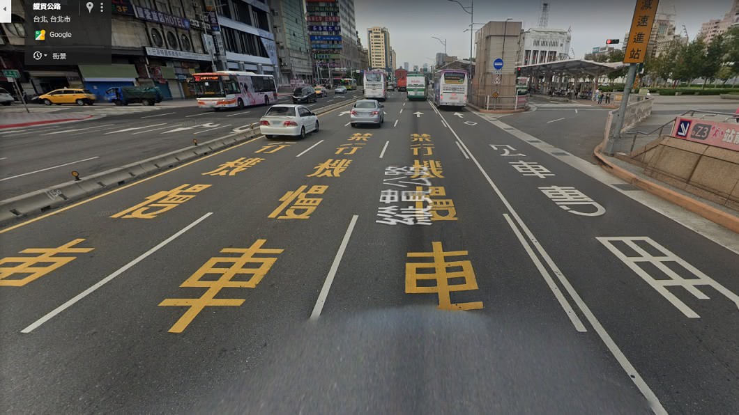 台北市忠孝西路全縣禁行機車。(圖片來源/ Google Map)