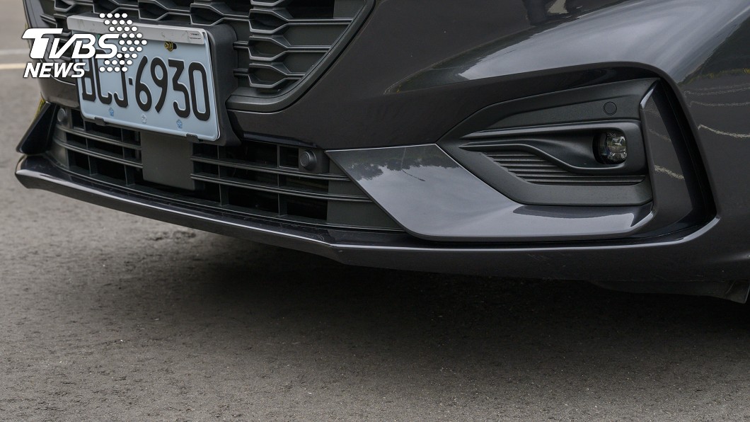 外觀部分可以注意車輛角落是否有擦傷。(圖片來源/ TVBS)