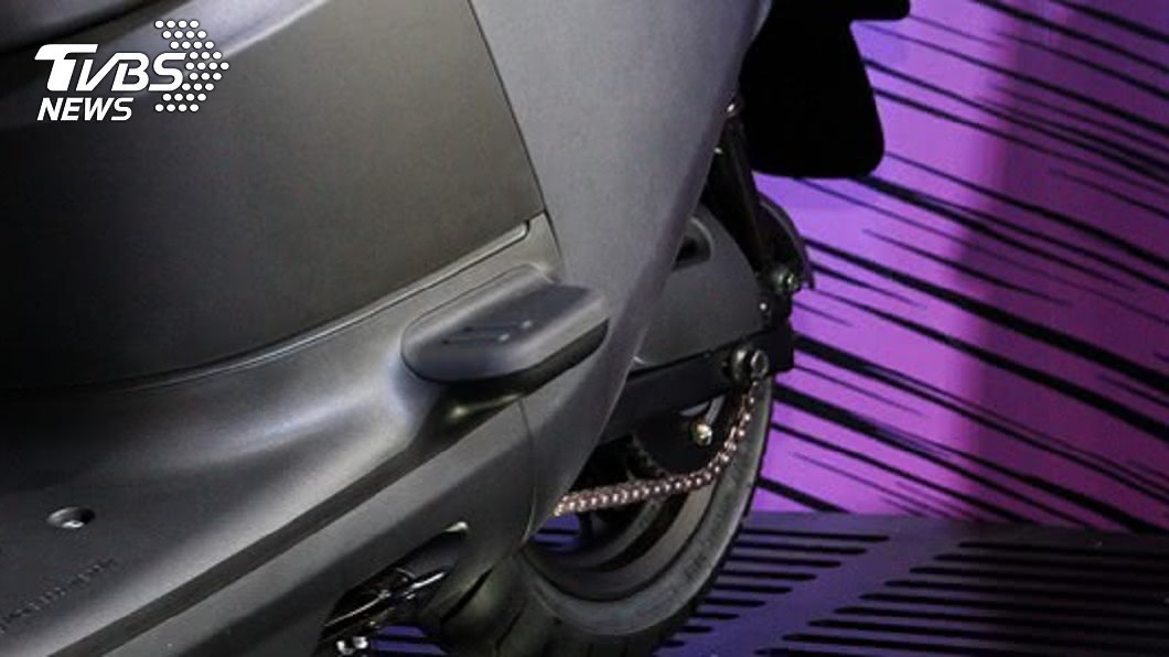 Gogoro S3配置了鍊條傳動系統。 「洗鍊條」千萬小心 用錯方法手指可能不保!