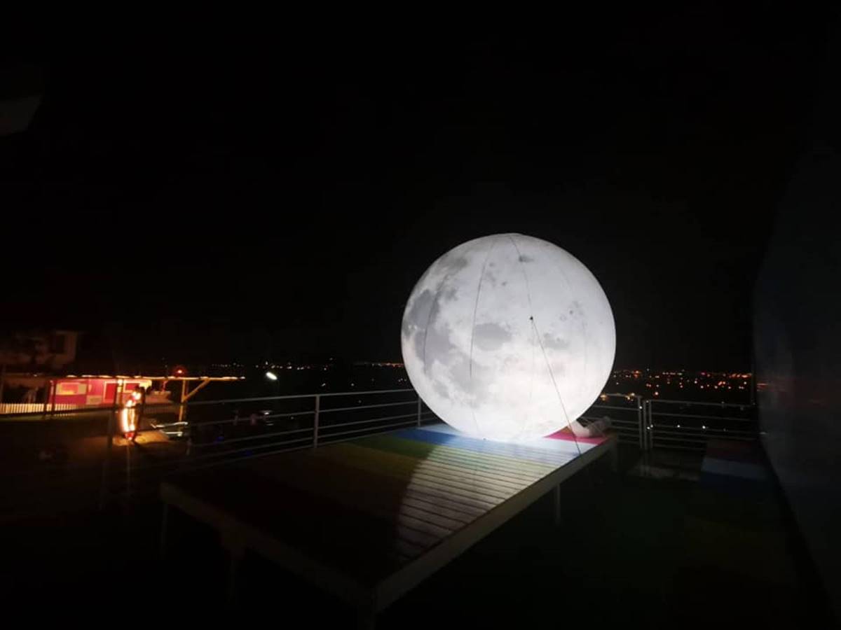中秋最近距離「賞月」全台這6處：南投藍月球、北香湖上7公尺超大月亮