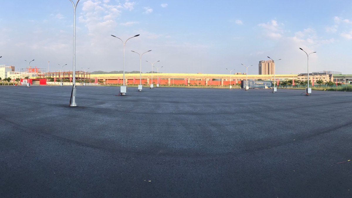 台中新夜市來囉！「總站夜市」1800坪＋300多攤美食，就在好市多旁