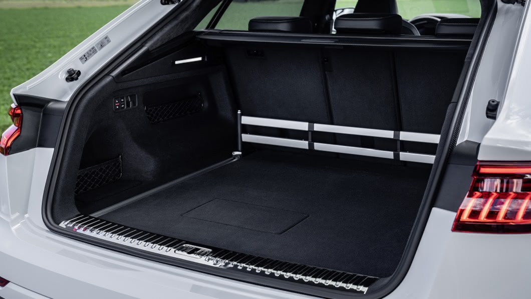 Q8 TFSI e quattro具有505公升至1,625公升行李廂容積。(圖片來源/ Audi)