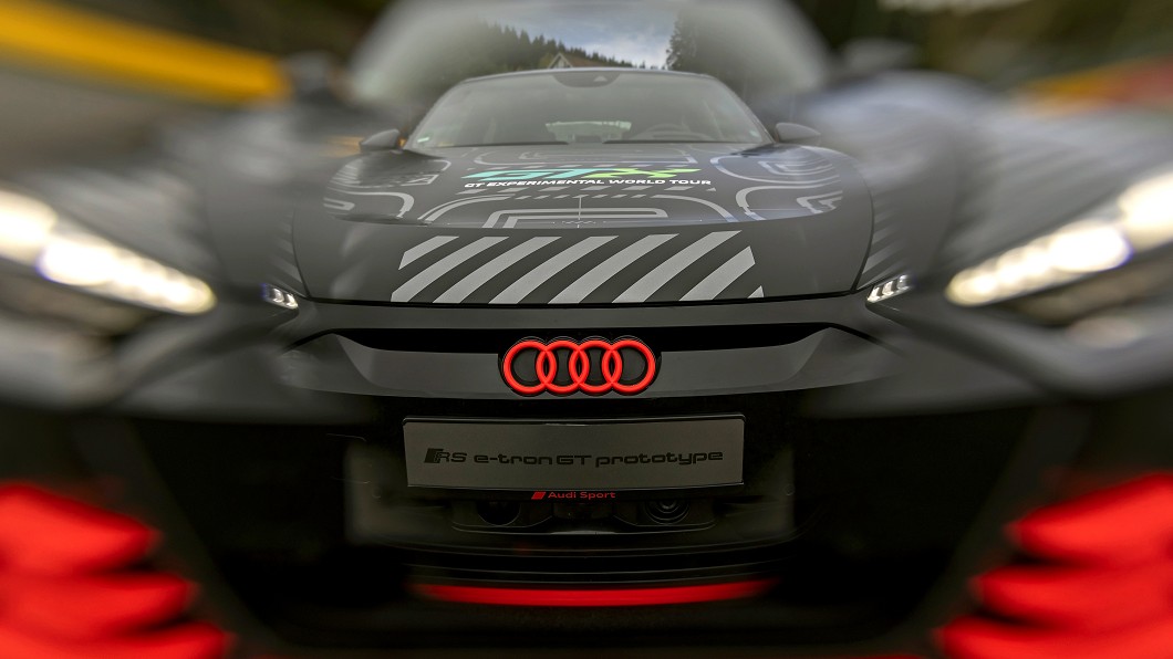 RS e-tron GT外界推測將擁有700匹馬力輸出。(圖片來源/ Audi)