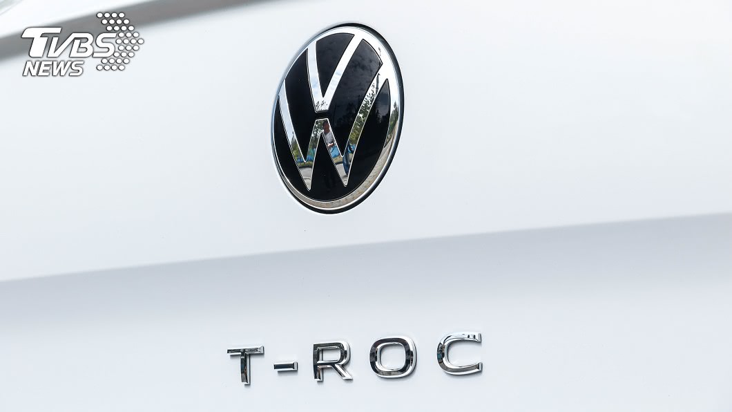 T-Roc不僅採用車名置中配置，亦導入Volkswagen新一代品牌廠徽。
