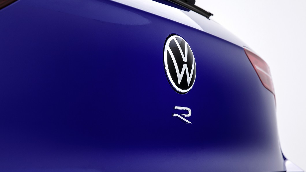 Golf R車尾以新世代R家族徽飾標示身分。(圖片來源/ Volkswagen)