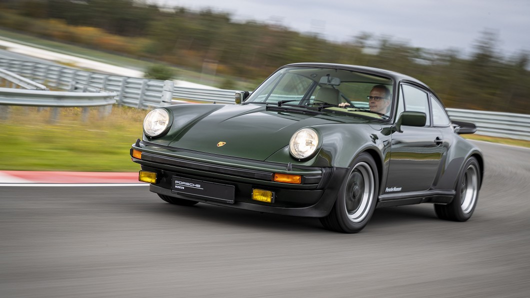 1975年Porsche將渦輪增壓引擎植入911車系，開啟911 Turbo家族。(圖片來源/ Porsche)